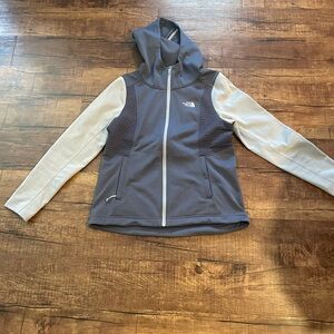 North face woman’s jacket